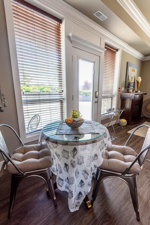 Brookside Inn Boutique Hotel Abbotsford Dış mekan fotoğraf